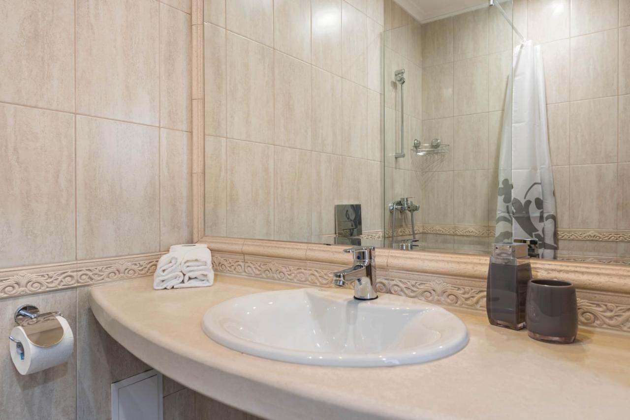 Blue Lagoon Seafront Apartments ヴァルナ エクステリア 写真