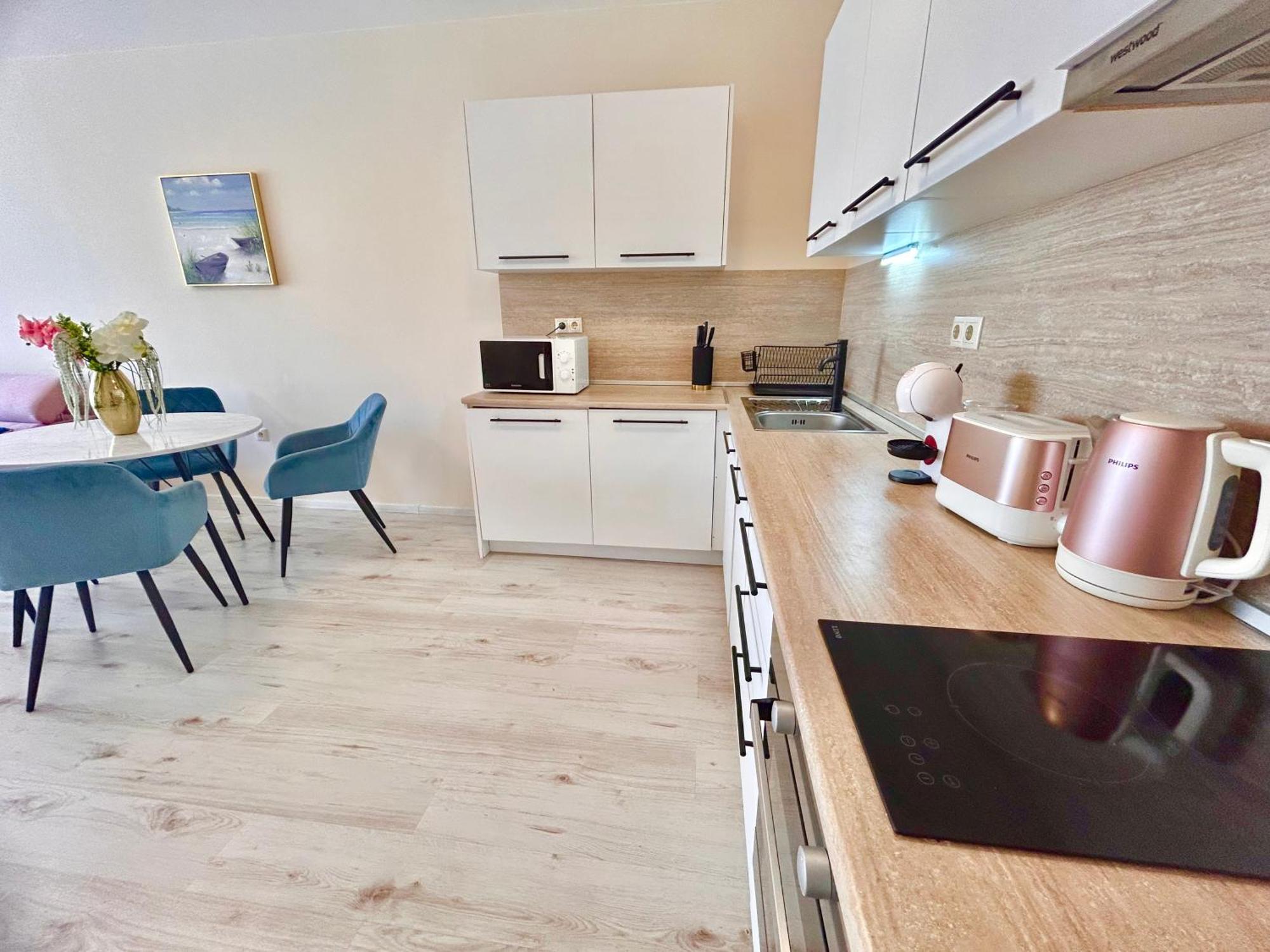 Blue Lagoon Seafront Apartments ヴァルナ エクステリア 写真